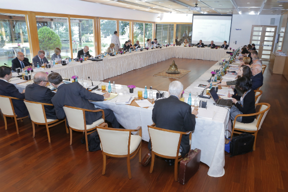 Participants prepare for the discussion regarding the future of the Middle East at the Council of Councils Eighth Regional Conference. (Ferit Gelgec)