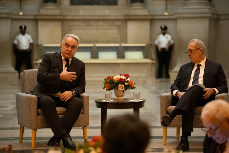 Deputy Secretary of State Kurt Campbell discusses U.S. foreign policy with Michael Froman at the National Archives on May 20, 2024 (Kaveh Sardari)